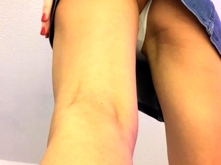 amateur raintree03 flashing ass on live webcam