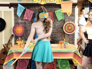 Anya Olsen & Samantha Hayes – Familypies