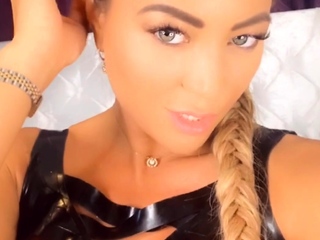 Big boobs milf masturbates with her dildo