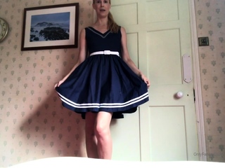 Blonde Beauty with Big Butt Masturbates Solo