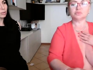 Brunette Big Boobs Dildo Webcam