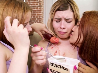 IGNORE4K. Theres Nothing Like Womans Friendship