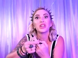 SorceressBebe – Insulting You To Tears