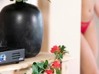 Brunette babe 69 lesbian fucks tattooed blonde