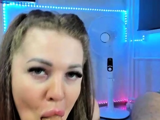 Homemade Amateur MILF Blowjob