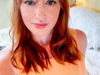Solo pussy toying redhead sexy close up masturbation action