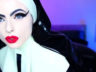 Amateur Brunette Babe Masturbate