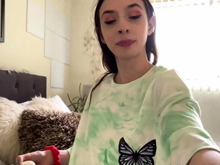 Amateur mature brunette toying with dick