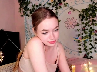 Brunette Solo Webcam Masturbation