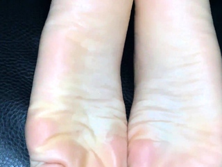 Foot fetish Close up feet and toes tease