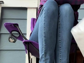 Gorgeous blonde teen Kelly Candy foot fetish