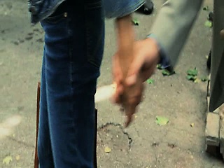 Here is hot clip of Jennifer Garner showing us her hotness