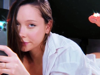 Hot Busty Webcam Babe Masturbate Solo