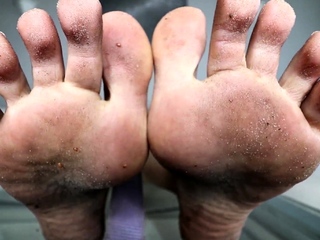 Princess Ivory – Tongue Scrub My Dirty Feet