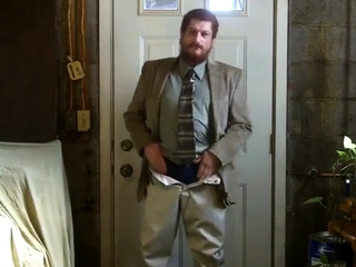 Str8 Israeli daddy jerk off in suit