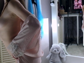 Teen british babe solo masturbation