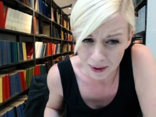 amateur blonde solo webcam