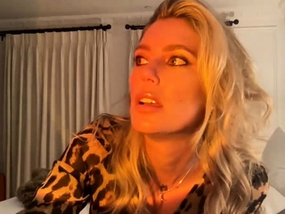 Diora Baird Hot Livestream Video Leaked