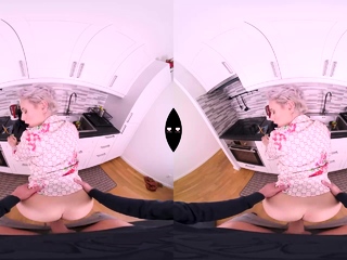 Hairy MILF gets her mouth jizzed