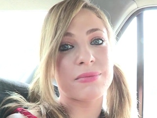 Lez beauty enjoys licking BFF pussy