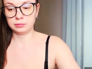 Love Chat Big Boobs Brunette Masturbating For Cam