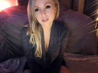 Lovely Blonde With Tight Pussy Masturbate Solo