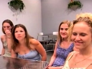 Muscly amateurs group sex