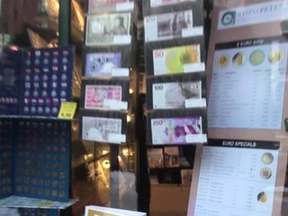 Spicy brunette Mirelle blowing big donga