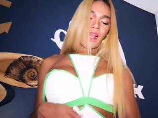 Awesome blonde Thai ladyboy barebacked