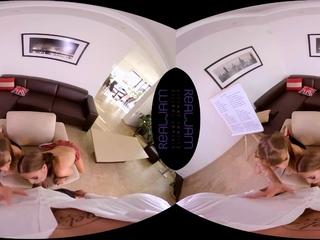 Perfect stepsisters Eveline Dellai and Silvia Dellai