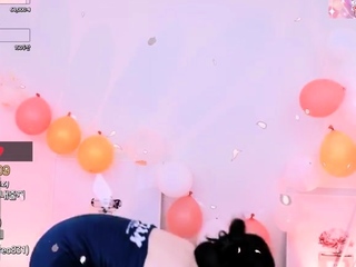 Small titted teen sucks upside down