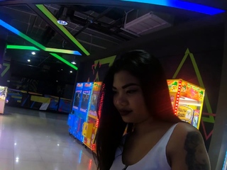 Thai Girlfriend Mai Has Good Time With A New Guy