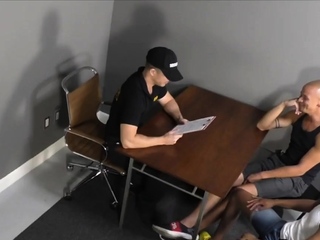 Threesome with the guard at the backoffice