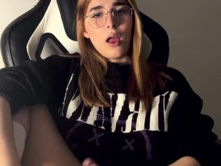 Tranny amateur solo big tits masturbates in high def