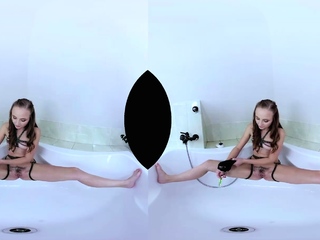 Young beauty shaves her pussy