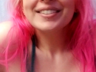 Big boob brunette masturbates on webcam