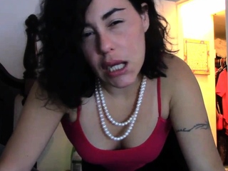 Big boob brunette masturbates on webcam