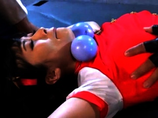 Japanese babe in schoolgirl uniform masturbates