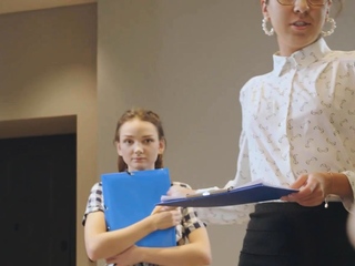 Office workers use dildo and pussy licking for a lunch break