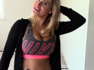 Sexy blonde amateur babe give blowjob and fucking to cumshot