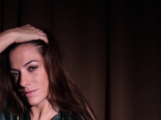 Sexy British babe took off her nightgown