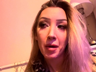 Amateur Webcam Chick Masturbates On Webcam More at