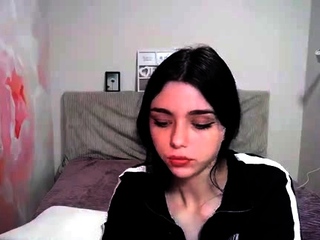 Brunette Solo Webcam Masturbation