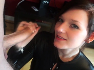 Hot amateur pov blowjob handjob