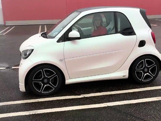 Hot muscled stud tommy defendi sizzling outdoor solo jerking