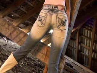 Kaittie Amateur Blonde Fingering Her Pussy