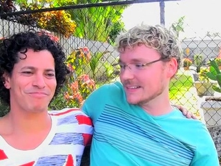 Kinky gay dude sucks his lover and rides his subrigid dick