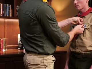 Scout hunk fucks butthole of skinny twink in his office
