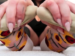 Linsey Dawn solo foot fetish