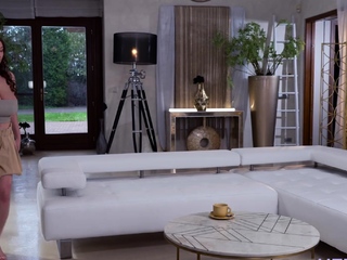 Amber Blooms Huge Tits Gets Gobbled Up Before Fucking